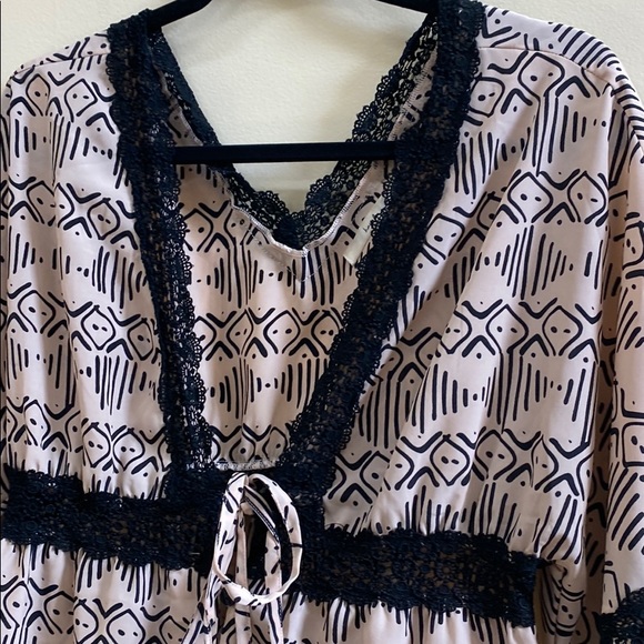 Hazel Anthropologie M print top - Picture 2 of 8